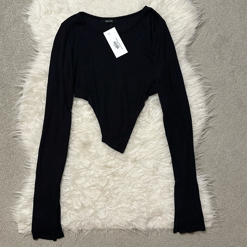 NWT Win Win Black Crop Top w/Long Flared Sleeves & Slits - Small Shirt